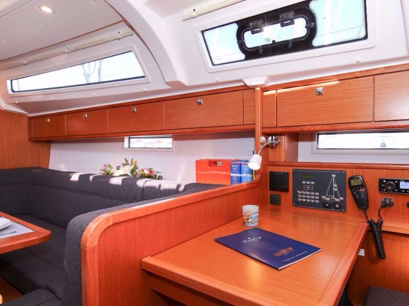 Book yachts online - sailboat - Bavaria Cruiser 41S - Ziggy Stardust - rent