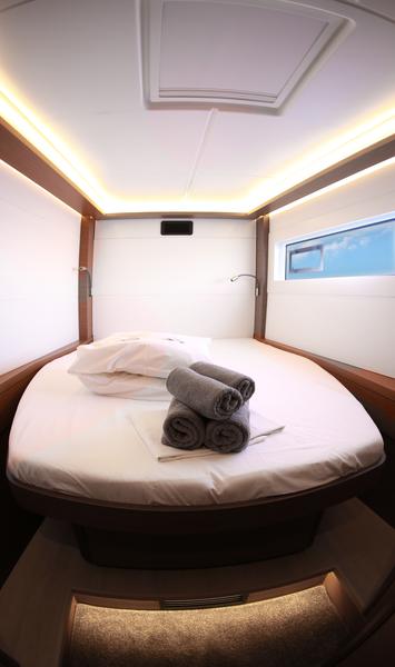 Book yachts online - catamaran - Lagoon 46 - Barchetta IV - rent