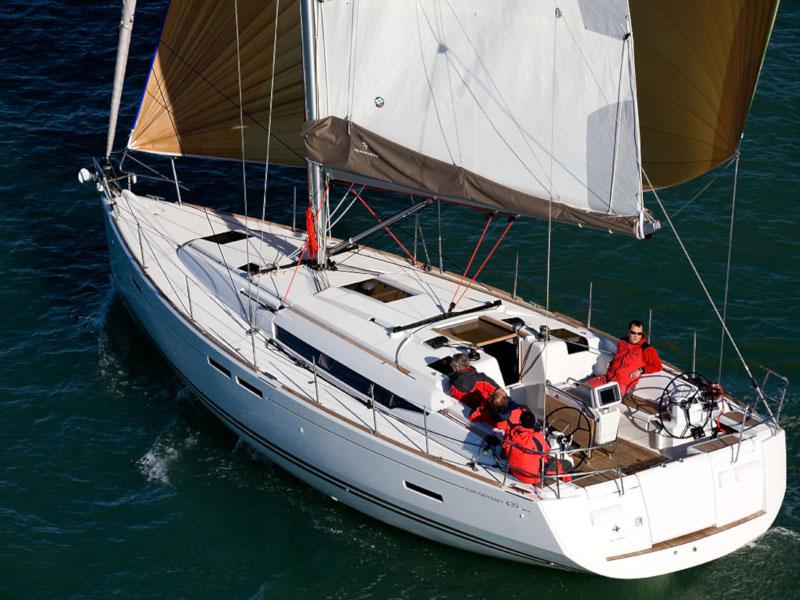 Book yachts online - sailboat - Sun Odyssey 439 - James - rent