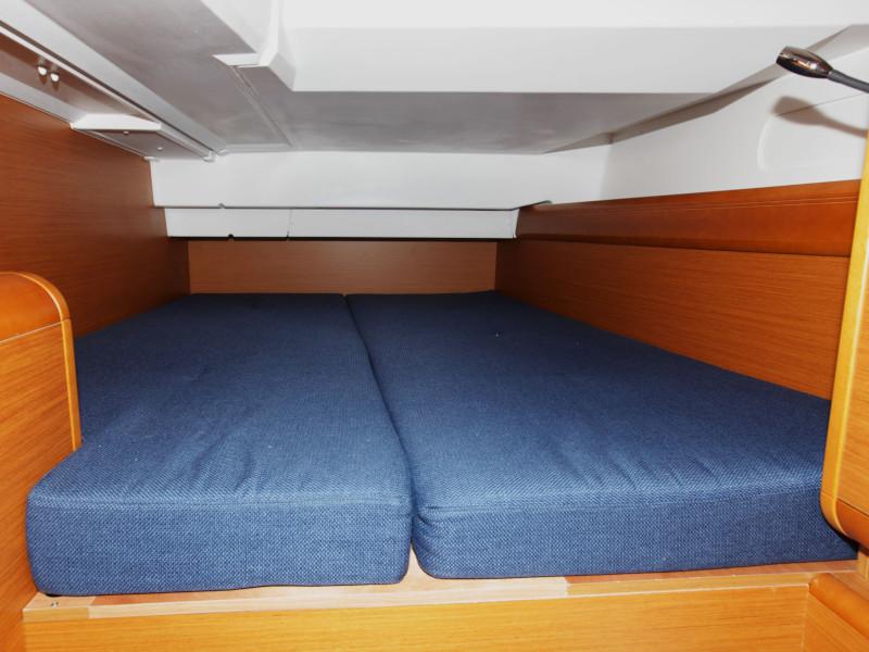 Book yachts online - sailboat - Sun Odyssey 439 - Bartolomeu - rent