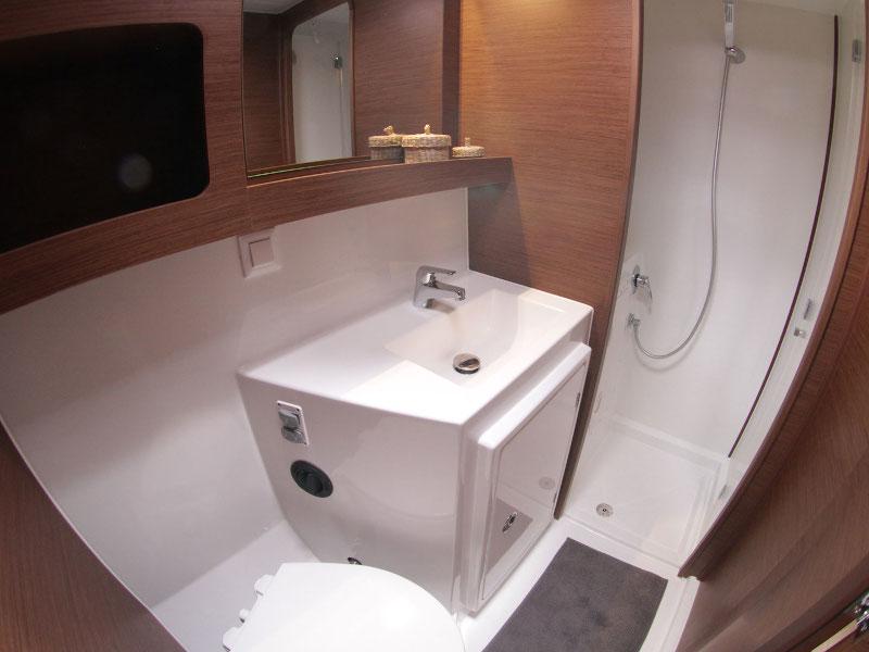 Book yachts online - catamaran - Lagoon 42 - 3 cab - Titus - rent