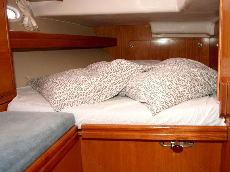 Book yachts online - sailboat - Bavaria 46 Cruiser - Tweety - rent