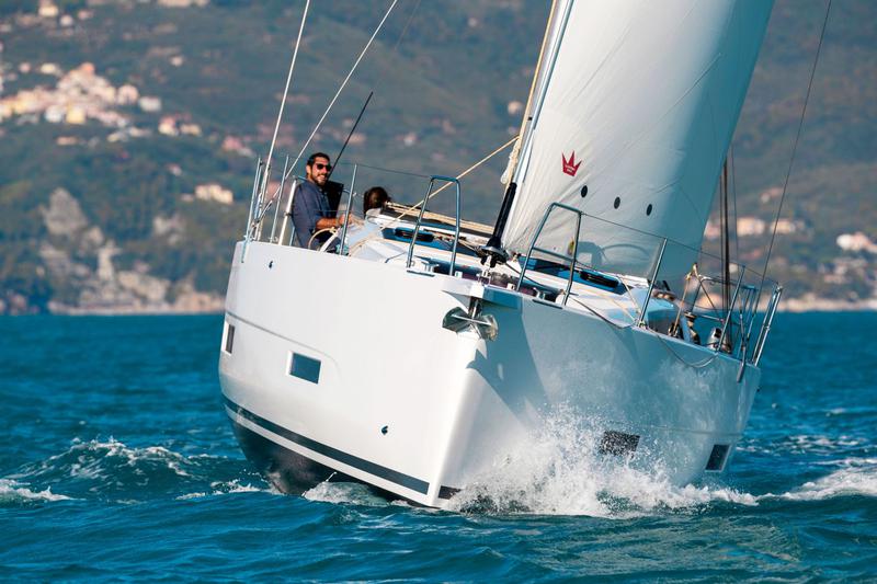 Book yachts online - sailboat - Dufour 390 Grand Large - Elena - rent