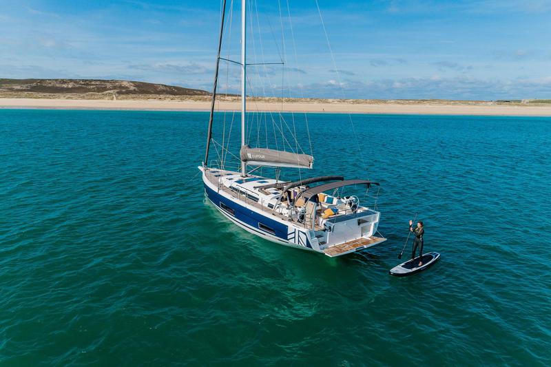 Book yachts online - sailboat - Dufour 470 - Asterix - rent
