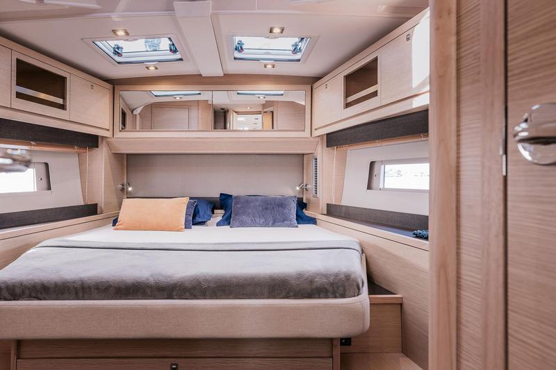 Book yachts online - sailboat - Dufour 470 - Asterix - rent