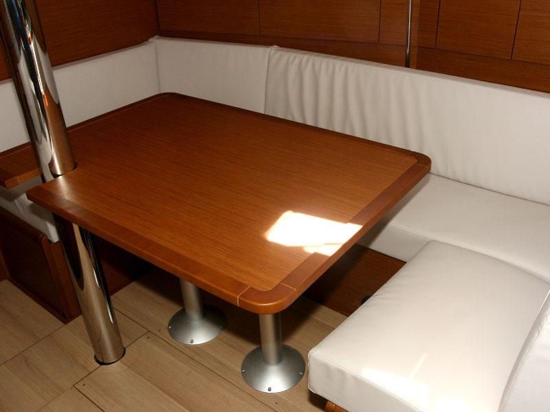 Book yachts online - sailboat - Sun Odyssey 389 - 2 cab - Tara - rent