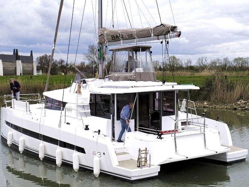 Book yachts online - catamaran - Bali 4.3 - Carpe Ventum - rent