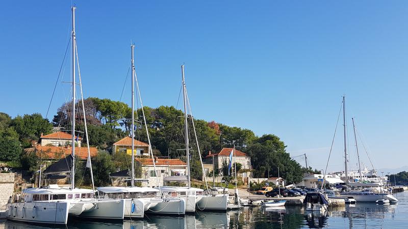 Book yachts online - catamaran - Lagoon 450F - SAMOGON - rent