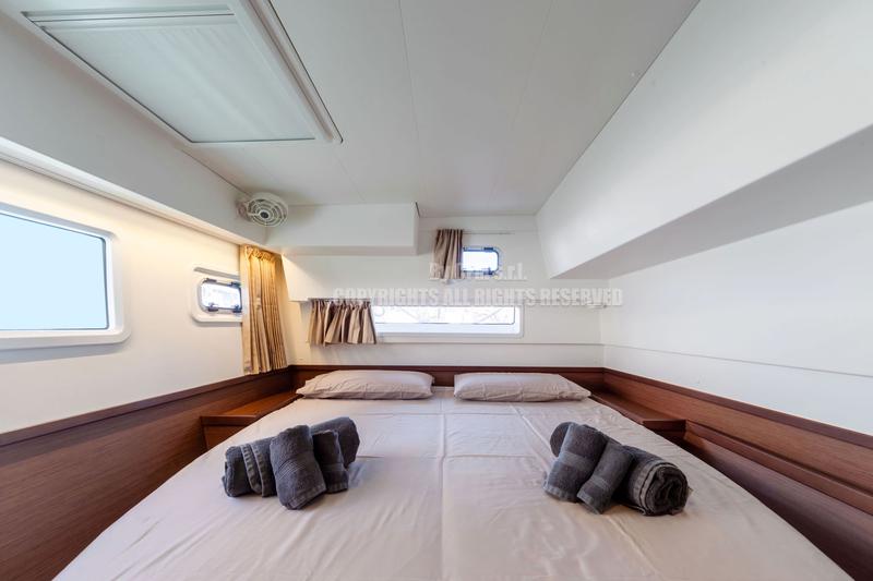 Book yachts online - catamaran - Lagoon 42 - Frangy (New 2021) - rent