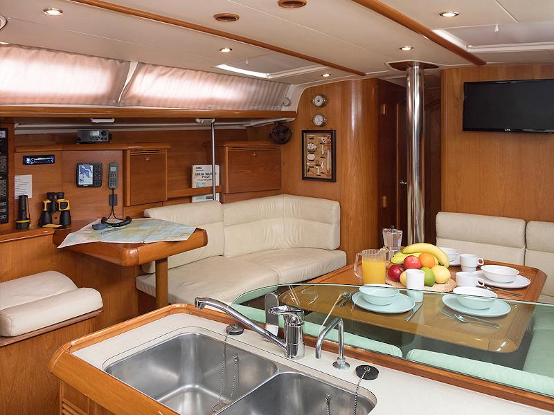 Book yachts online - sailboat - Sun Odyssey 43 - Frine - rent