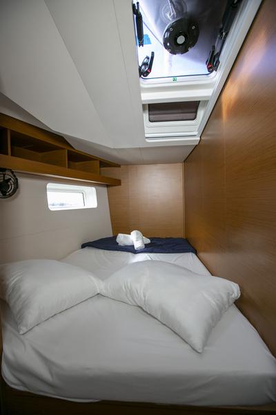 Book yachts online - sailboat - Jeanneau 54 - Jeanneau 54 | with GEN, A/C, inverter, solar panels, bow thruster - rent
