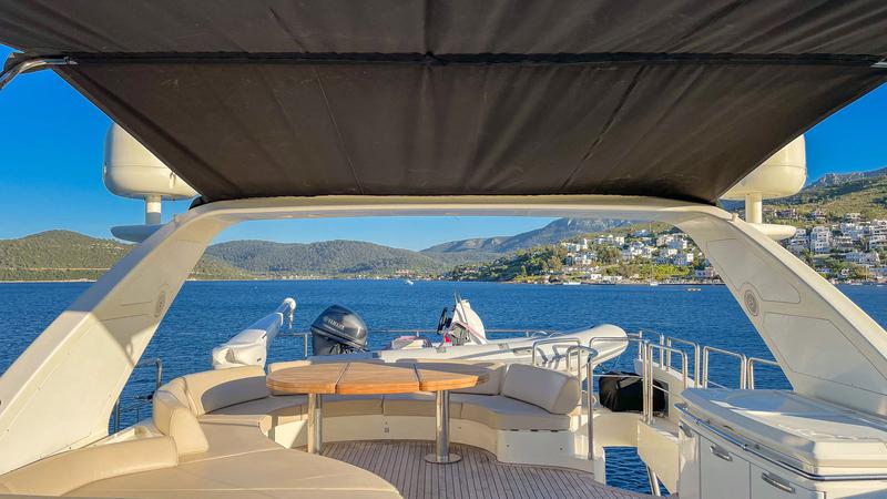 Book yachts online - motorboat - Azimut 75 Fly - Boreas - rent