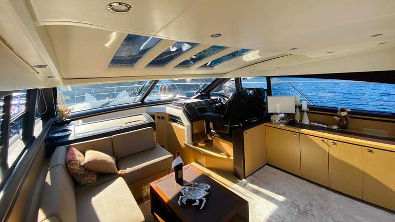 Book yachts online - motorboat - Princess V62 - Dolce Vita - rent