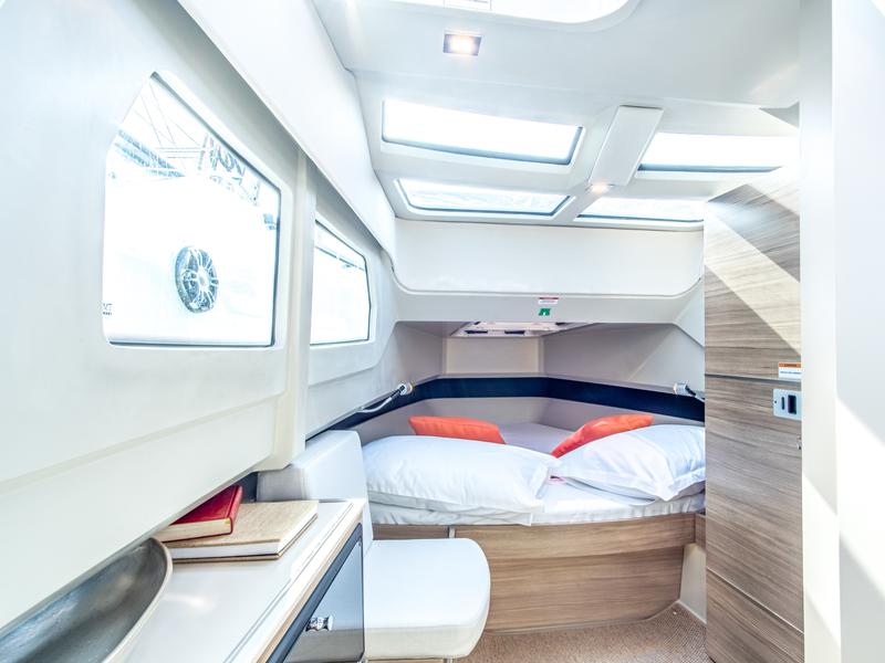 Book yachts online - motorboat - Saxdor 320 GTO - Saxdor 320 GTO (2022) - rent