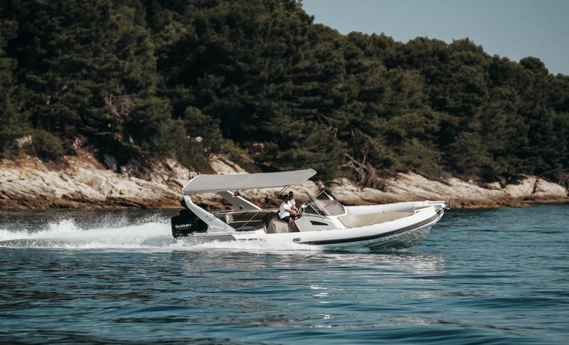 Book yachts online - other - Capelli Tempest  1000 Sun - Capelli Tempest  1000 Sun (2018) - rent