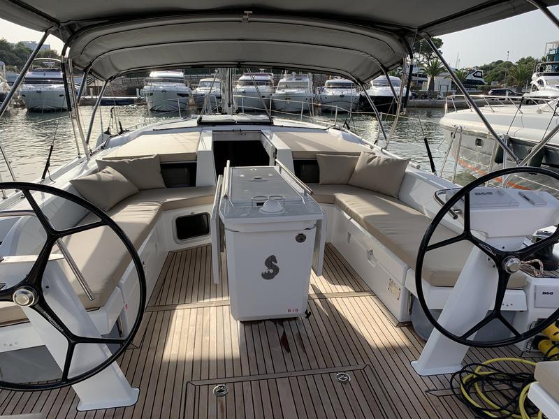 Book yachts online - sailboat - Oceanis 51.1 - Lima - rent