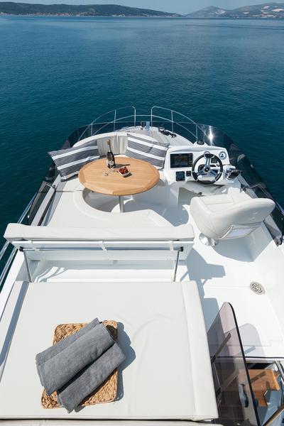 Book yachts online - motorboat - Antares 36 Fly - Setemana - rent
