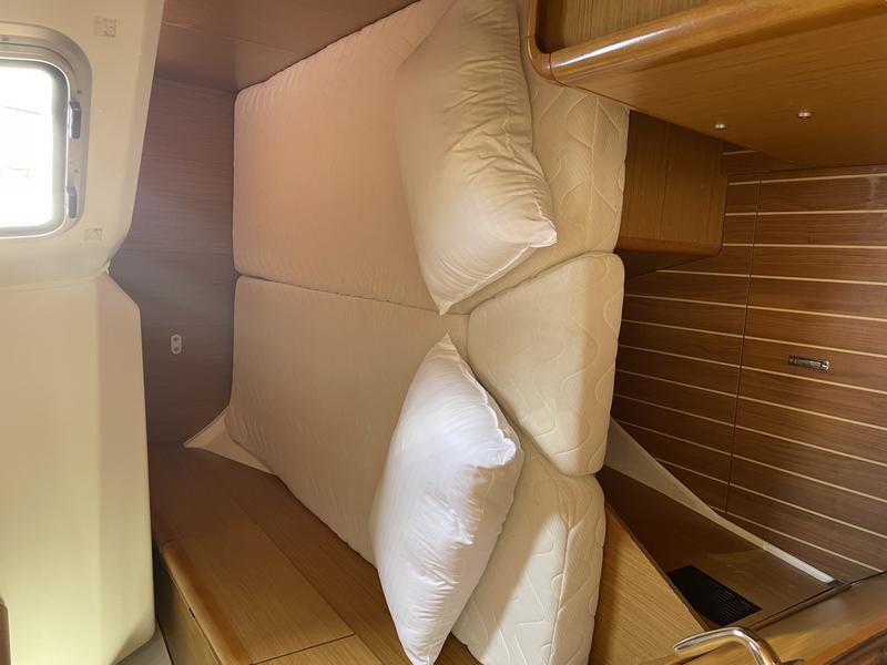 Book yachts online - sailboat - Sun Odyssey 44 i - Beethoven ( with Bowthruster ,Solar Panels) - rent