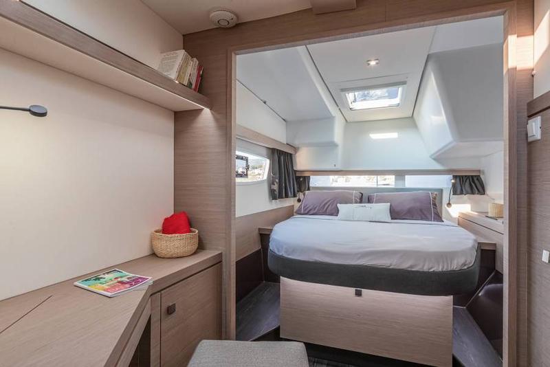 Book yachts online - catamaran - Isla 40 - Vetrohod - rent