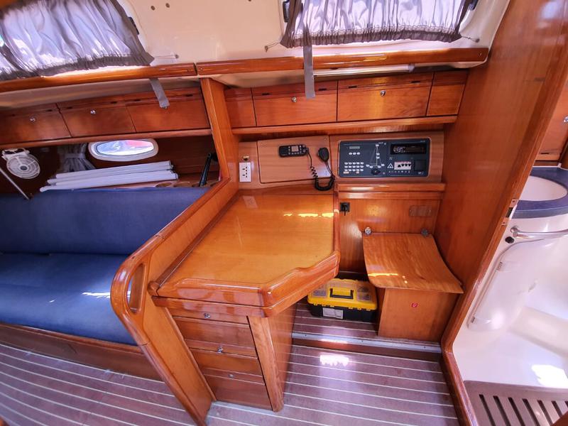 Book yachts online - sailboat - Bavaria 34 Cruiser - Little Eva - rent