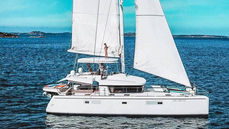 Book yachts online - catamaran - Lagoon 52 - Denilos - rent