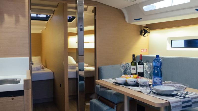 Book yachts online - sailboat - Sun Odyssey 440 - Finesse - rent