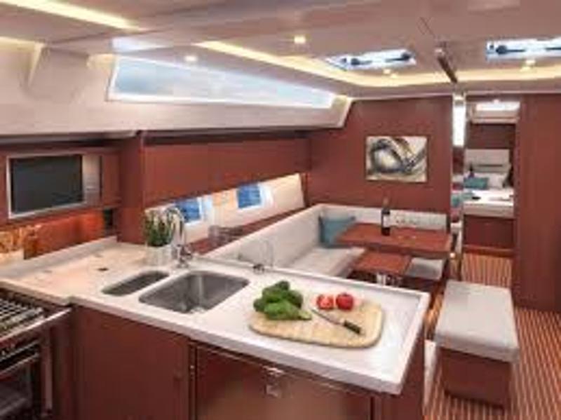 Book yachts online - sailboat - Bavaria C45 - Simeon - rent