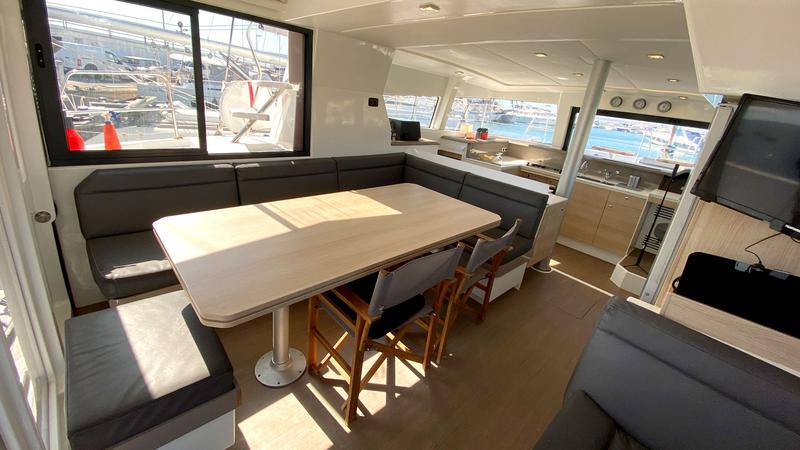 Book yachts online - catamaran - Bali 4.0 - Escape - rent