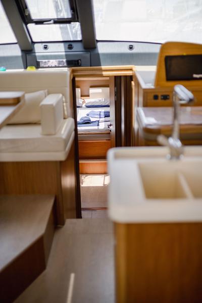 Book yachts online - sailboat - Moody 54 - Adventuro - rent