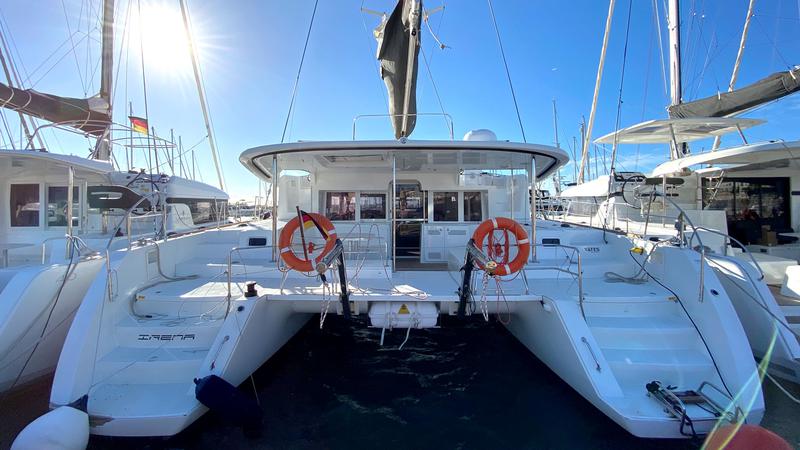 Book yachts online - catamaran - Lagoon 450 - Irena - rent