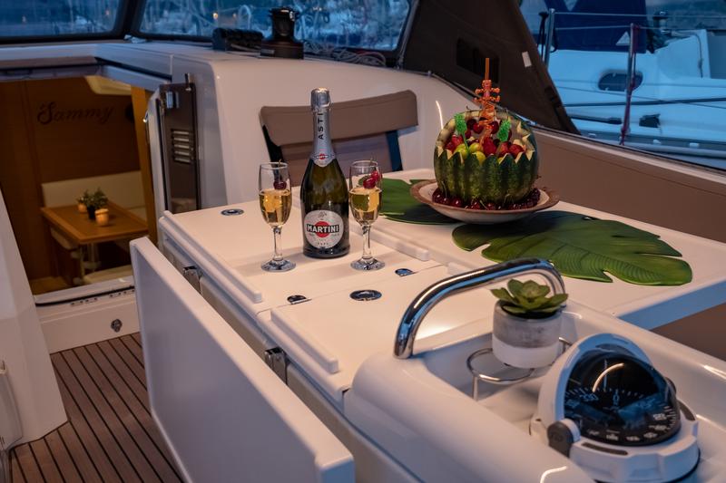 Book yachts online - sailboat - Sun Odyssey 410 - Sammy - rent