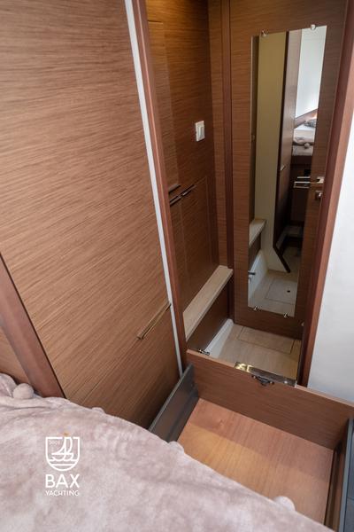 Book yachts online - catamaran - Lagoon 40 - Meliti - A/C &amp; Watermaker &amp; Generator - 4+2 Cabins/4 Heads - rent