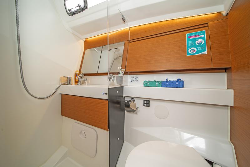 Book yachts online - sailboat - Sun Odyssey 410 - Jeanneau S.O 410 - rent