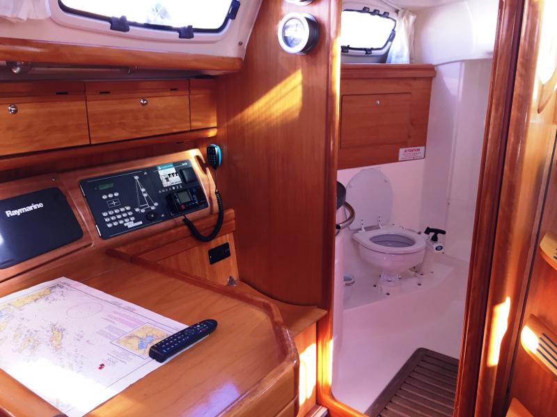 Book yachts online - sailboat - Bavaria 34 Cruiser - Skippy - rent