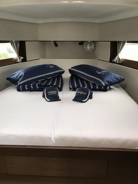 Book yachts online - sailboat - Oceanis 38.1 - Eleven - rent
