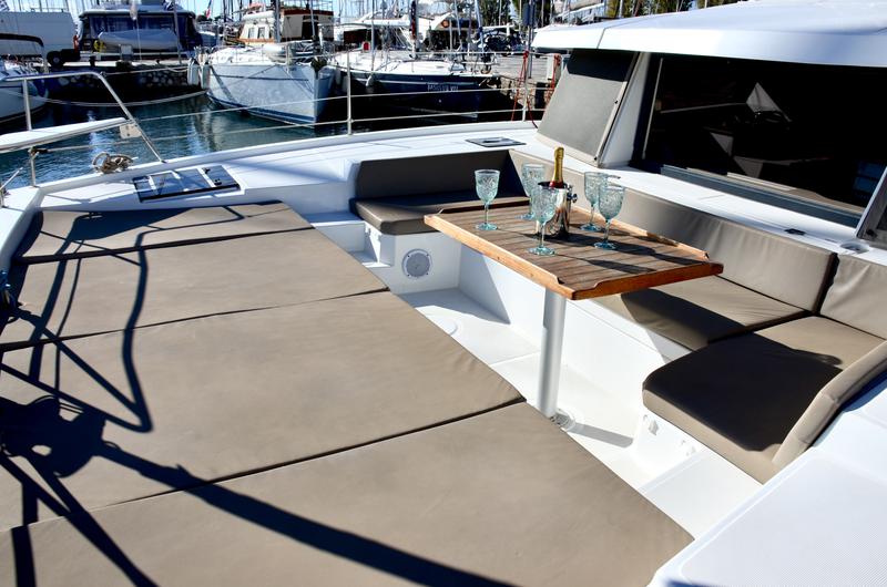 Book yachts online - catamaran - Bali 4.1 - Hole in One - rent