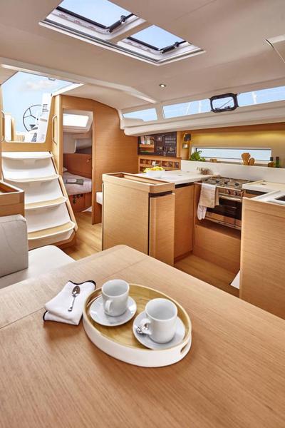 Book yachts online - sailboat - Sun Odyssey 440 - Virginia (A/C, Gen. 10kVA, Watermaker 160L/h, Electric Winch) - rent
