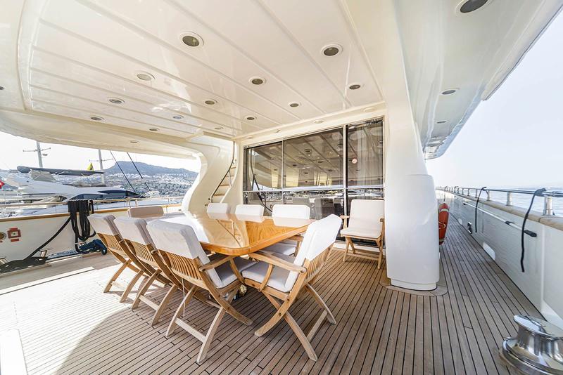 Book yachts online - motorboat - Falcon 115 - Sanref - rent