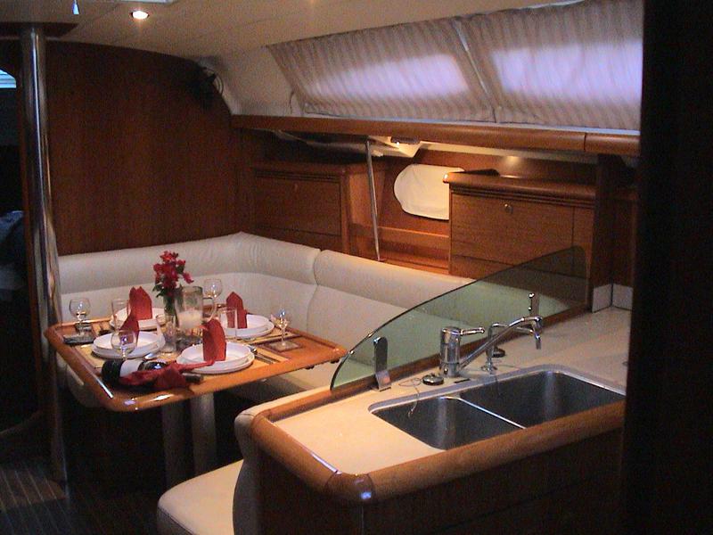 Book yachts online - sailboat - Sun Odyssey 37 - ALKI - rent