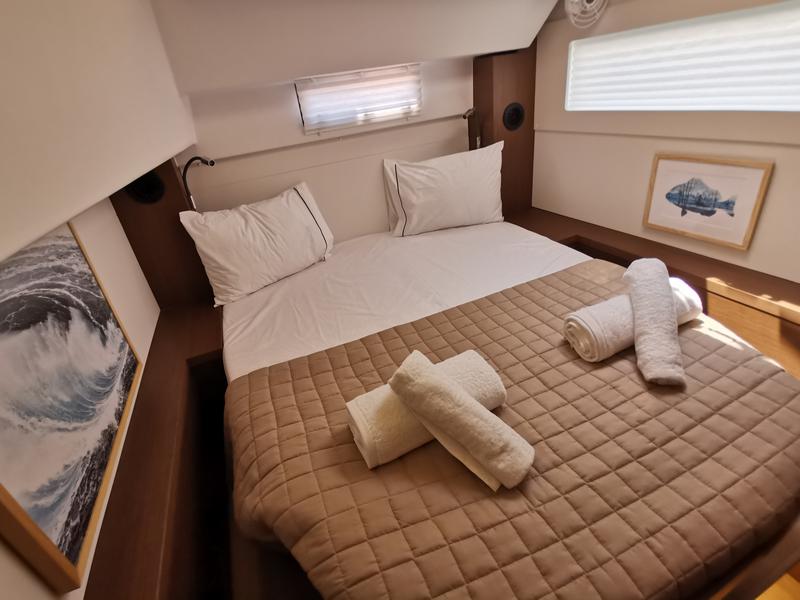 Book yachts online - catamaran - Lagoon 46 - GALAXY (air condition, generator, water maker)    _Skippered Only_ - rent