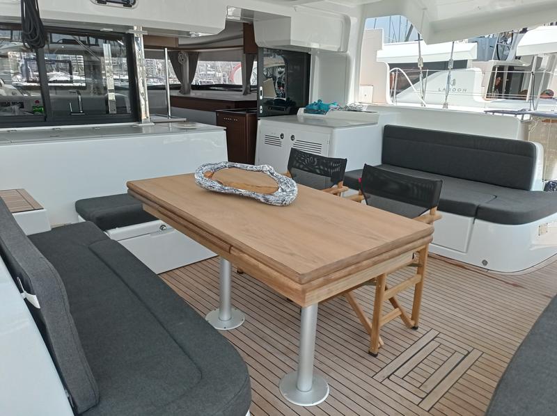 Book yachts online - catamaran - Lagoon 46 - GALAXY (air condition, generator, water maker)    _Skippered Only_ - rent