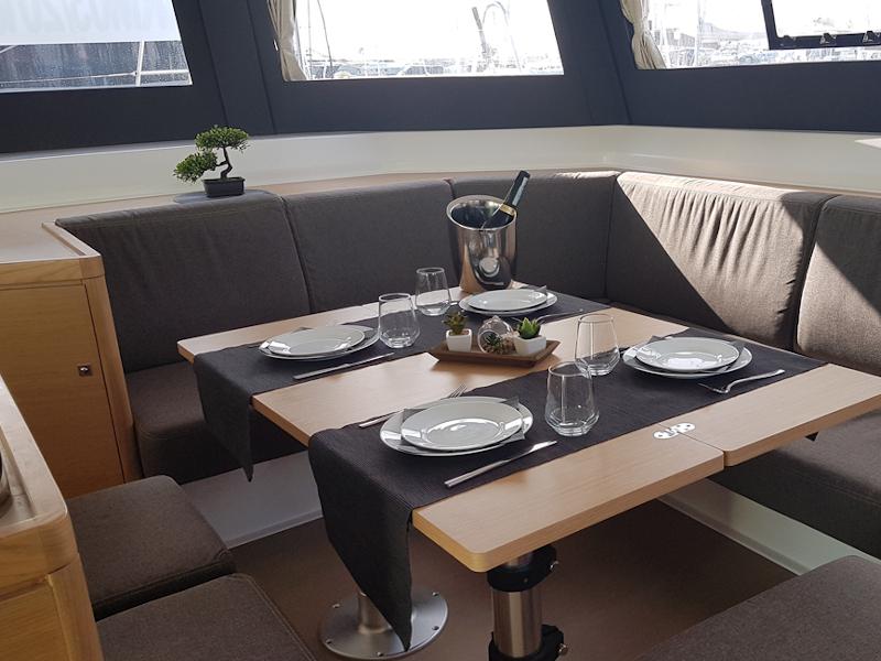 Book yachts online - catamaran - Dufour Catamaran 48 - Albertina II - rent