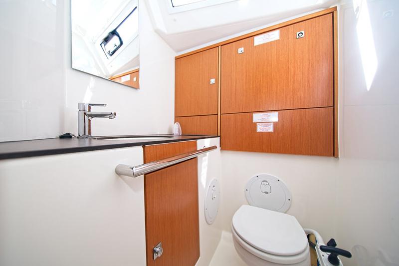 Book yachts online - sailboat - Bavaria 46 CN - MH 53 - rent