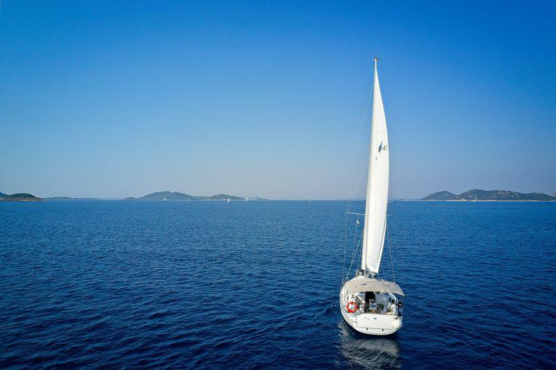 Book yachts online - sailboat - Bavaria Cruiser 41 - MH 68 - rent