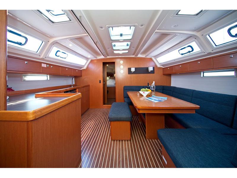 Book yachts online - sailboat - Bavaria 46 CN - MH 48 - rent