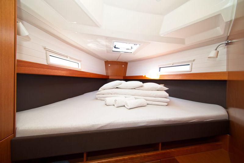 Book yachts online - sailboat - Bavaria Cruiser 41 - MH 72 - rent