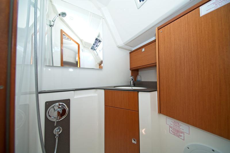 Book yachts online - sailboat - Bavaria 46 CN - MH 84 - rent