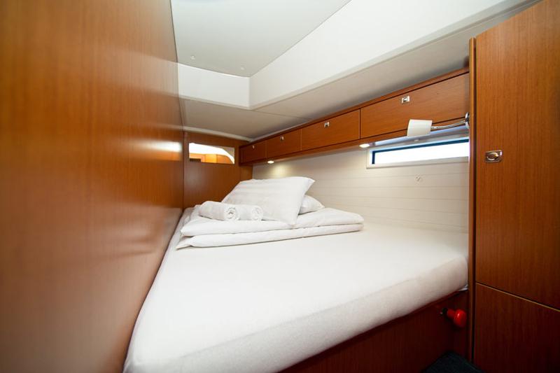 Book yachts online - sailboat - Bavaria 46 CN - MH 38 - rent