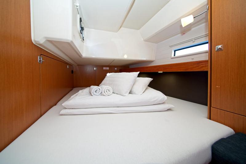 Book yachts online - sailboat - Bavaria 46 CN - MH 56 - rent