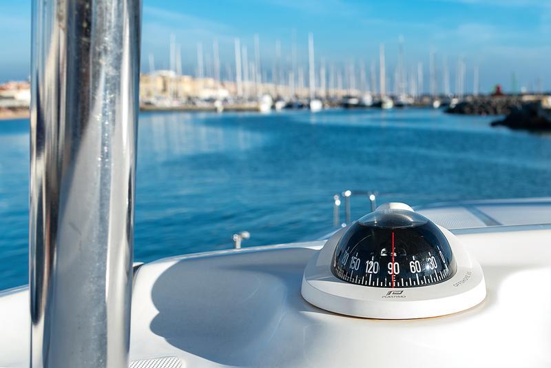Book yachts online - catamaran - Lagoon 42 - Beatrix - rent